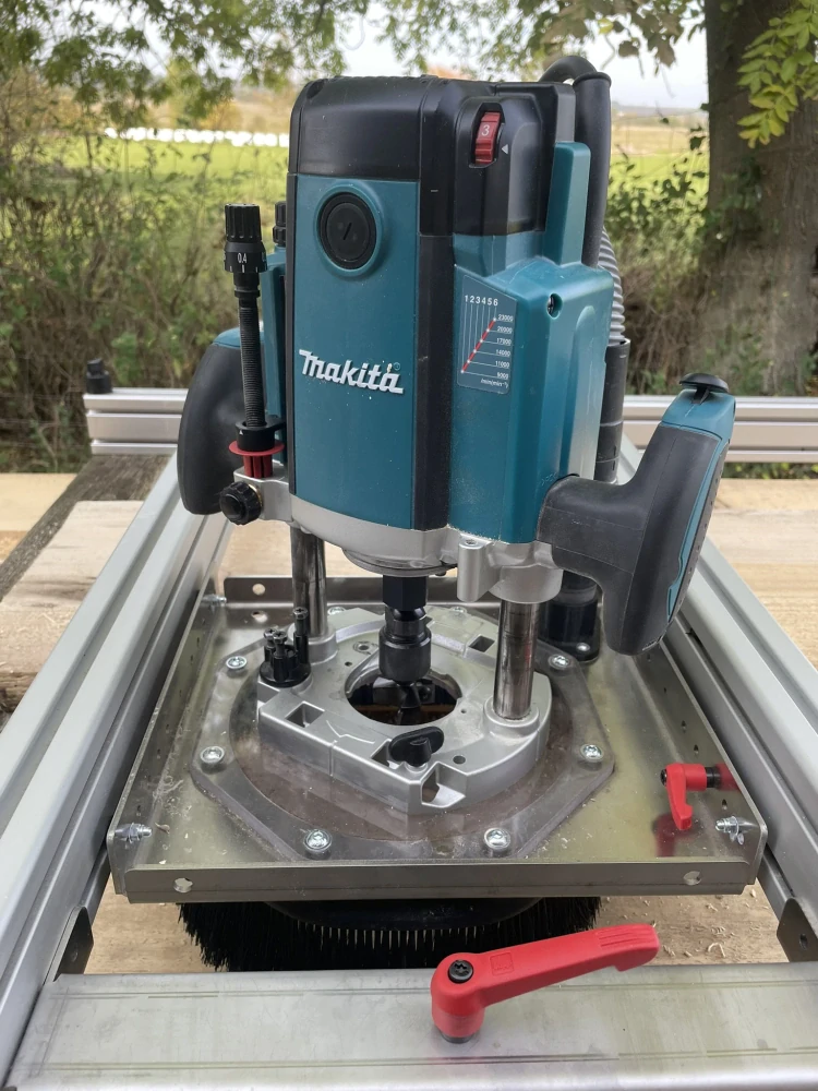 Srovnávací přípravek (router sled) MOLES